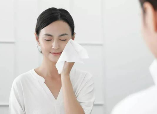 額頭長痘痘是什么原因?臉頰兩側長痘痘是什么原因