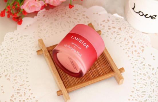 什么唇膜有效 蘭芝輕柔軟化唇部腳趾改善問題