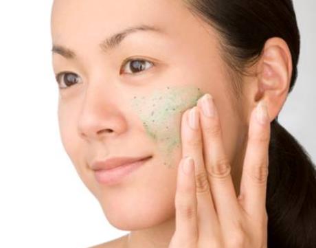 如何去除臉部死皮 做好臉部保養改善皮膚粗糙