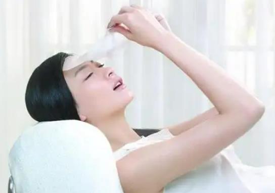 先敷生理鹽水還是先洗臉?生理鹽水敷臉是直接敷還是兌水稀釋