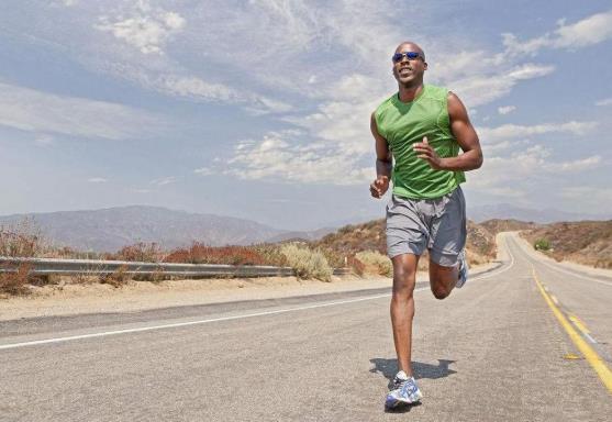 跑步穿暴汗服減脂快不快?暴汗服多久穿一次?