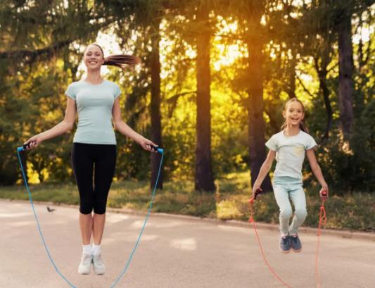 跳繩能減肥嗎主要是瘦哪里?一天跳繩多久能達(dá)到減肥效果