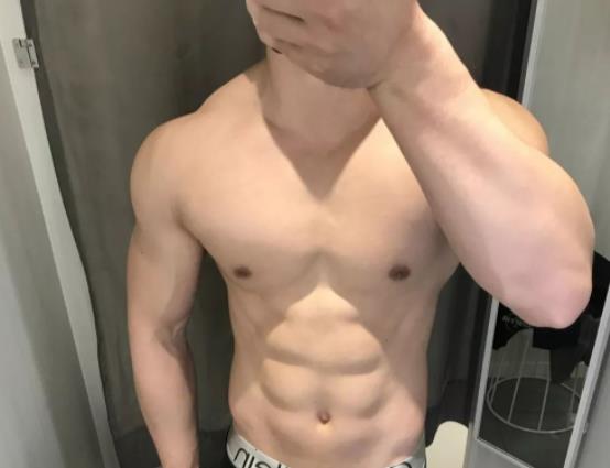 怎么練腹肌有效 反向卷腹,空中蹬車(chē),負(fù)重體側(cè)屈,平板支撐