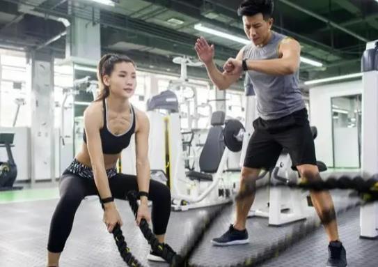 正常走路要不要收緊核心?收緊核心和吸肚子的區別