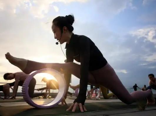 收緊核心應該收緊哪個部位?核心力量訓練整體核心訓練方法