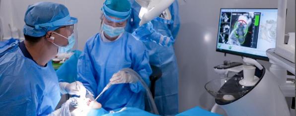 “全口缺牙族”痛苦此刻化成喜悅|熊貓口腔助力無牙頜 “全口缺牙族”痛苦此刻化成喜悅|熊貓口腔助力無牙頜