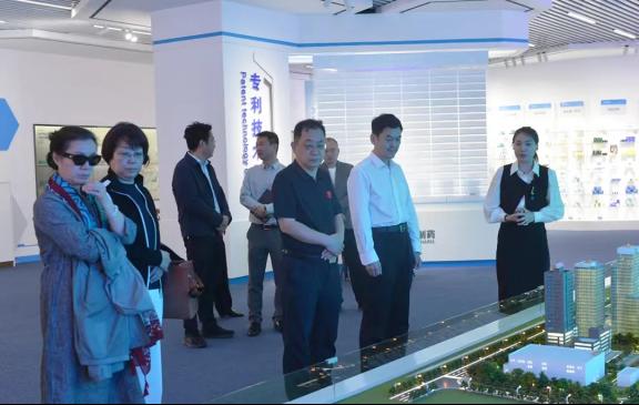 ���Ժ�һ���W�R���A��ˎ�{(di��o)��