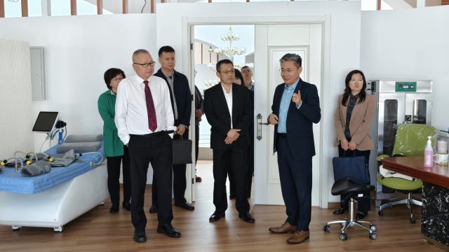 ���S�B�������ǅR���u�� ɳ����·�����H����(f��)�t(y��)�W(xu��)���Ĵ�Ů���