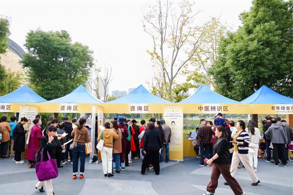 �۽�������I��������������������\������վ����A�M��Ļ