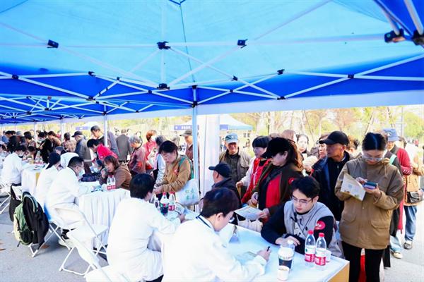 �۽�������I��������������������\������վ����A�M��Ļ