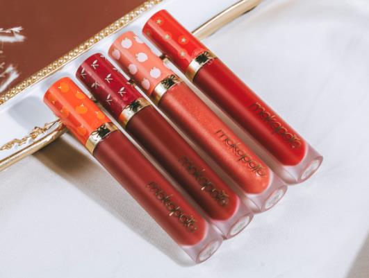 唇釉口紅哪個更好用 唇釉持久上手快滋潤且顯色