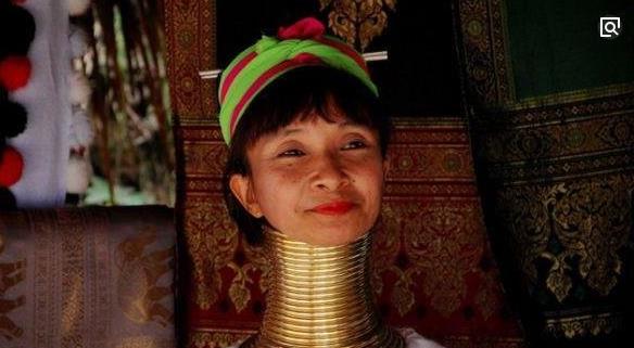 世界上脖子最長的人,帕督安部落女性最長達40cm,以脖子長為美