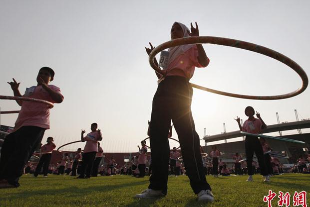 ���գ�̩��Thammasat��W����s5000��һ���D(zhu��n)����Ȧ����(chu��ng)�µļ���˹�o䛡�