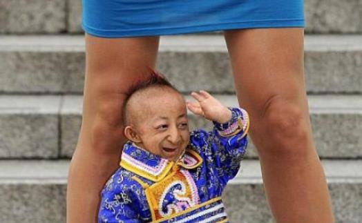 世界上腿最長的女人是誰 潘克拉托娃腿長1.32米