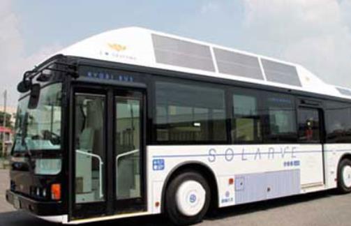 世界上最早的公交車 馬達式公共汽車1895年3月出現在德國