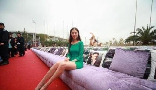 世界上最長的沙發 最長沙發64.75米 中國最長53.35米