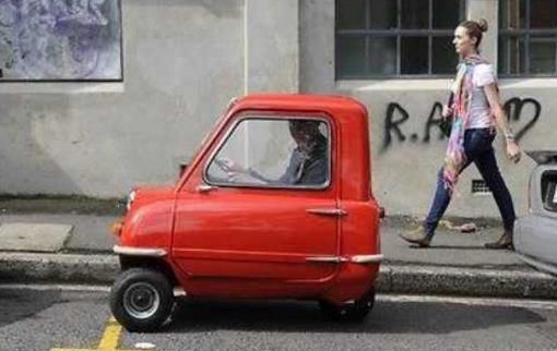 世界上最小的轎車 peel p50 59千克