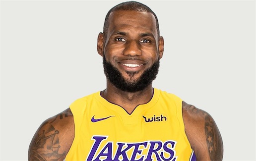 歷史首位3萬分9千籃板9千助攻籃球球員 勒布朗在湖人主場迎戰(zhàn)獨行俠創(chuàng)造記錄