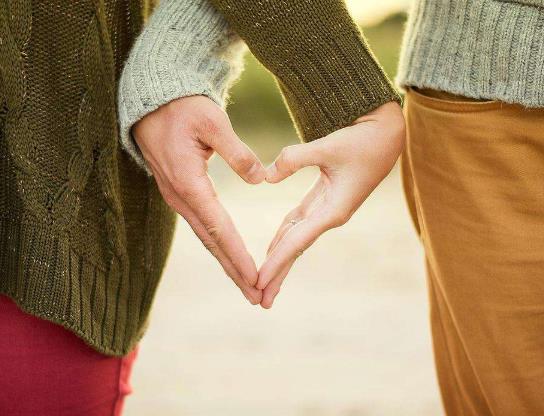 讓女友吃了緊急避孕藥很自責(zé)怎么辦?男人會心疼你為他吃避孕藥嗎