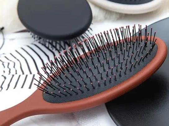用氣囊梳真的對(duì)頭皮好嗎?脫發(fā)用什么梳子梳頭發(fā)最好?