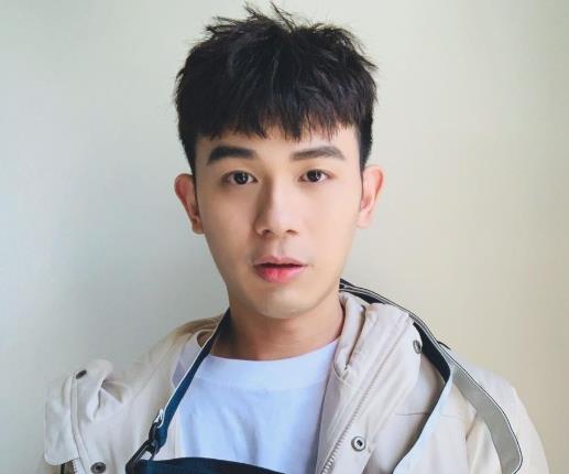 想做碎蓋頭發型怎么和理發師說?碎蓋摩根燙怎么打理?