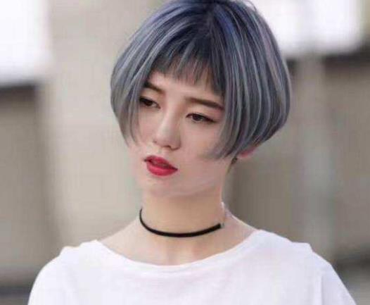 剪短發(fā)后面容易翹怎么解決?剪完短發(fā)如何護(hù)理使短發(fā)不彎