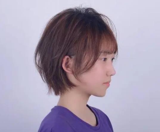 剪短發(fā)后面容易翹怎么解決?剪完短發(fā)如何護(hù)理使短發(fā)不彎