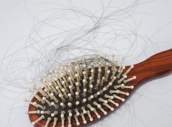 如何洗頭避免經常掉頭發?怎么護理頭發?