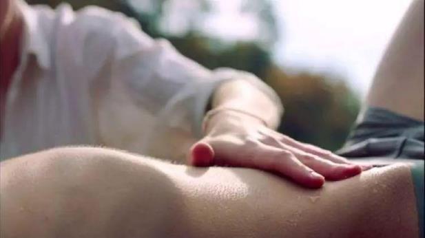 女人看黃片正常嗎?女生看A片下面會濕嗎?有危害嗎