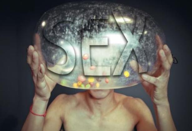 女人看黃片正常嗎?女生看A片下面會濕嗎?有危害嗎