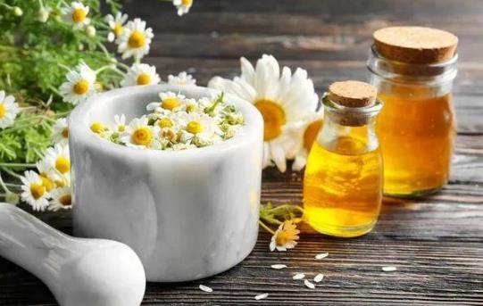 豐胸精油要用多久才見效?用了豐胸精油要怎么按摩才能豐胸?