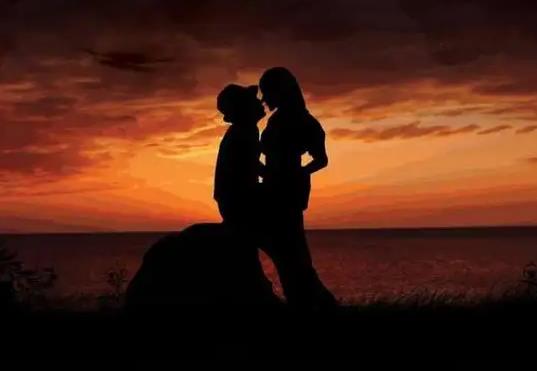 前任分手后立馬有新歡可以持續多久?和前任見面的聰明方式