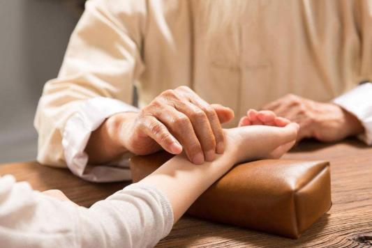 吃什么可以偷偷流產(chǎn)會(huì)流血嗎?明顯兩條杠其實(shí)沒(méi)懷孕這種幾率大嗎