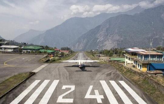 一、尼泊爾盧卡拉機場.jpg