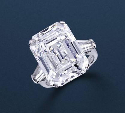 六、Graff 格拉夫祖母綠切割鉆石戒指.jpg