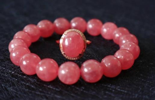 十大極品水晶排行榜,紫黃晶第一,月光石第二