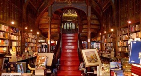 全球十大最佳書(shū)店排行榜,荷蘭馬斯特里赫特教堂書(shū)店有800年歷史