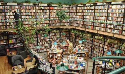 全球十大最佳書(shū)店排行榜,荷蘭馬斯特里赫特教堂書(shū)店有800年歷史