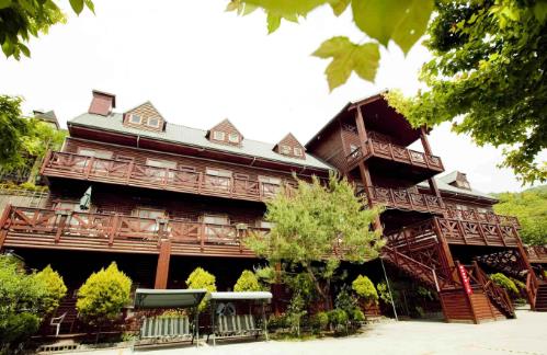 全球十大豪宅排行榜,比弗利山莊第一豪,何東花園第二