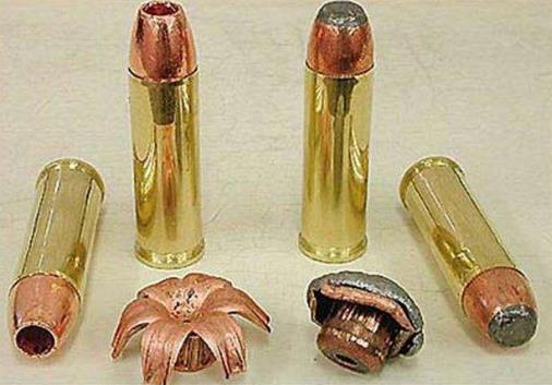 世界十大變態武器排行榜,反坦克狗第一,熱壓彈武器第二