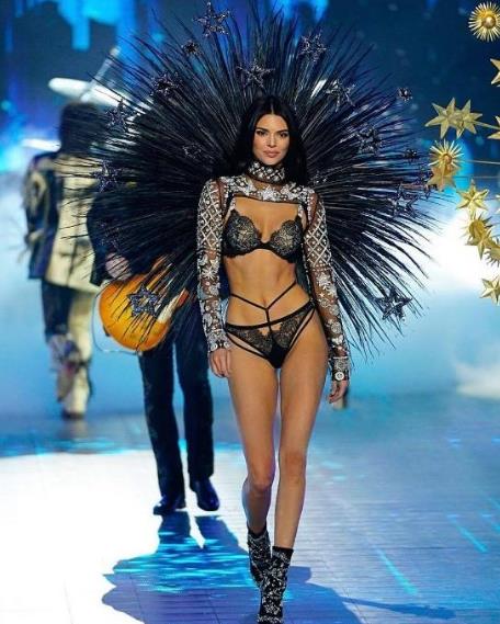 福布斯公布2018年度十大最賺錢模特排行榜,肯豆再創新高,超模小KK第二