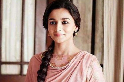 印度十大美女排行榜,阿姆瑞塔·拉奧第一,卡特里娜·卡芙第二