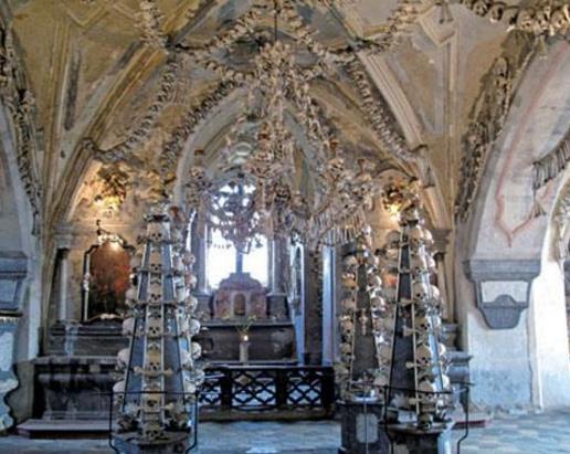 世界十大恐怖之地排行榜,墨西哥娃娃島讓人看了就想逃!