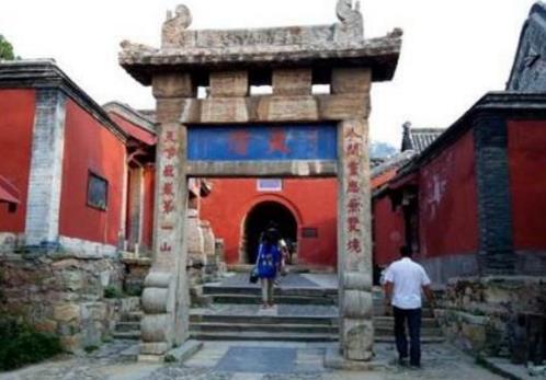 泰安十大最好玩的地方排行榜,泰安地下龍宮第一,泰山風景區第二