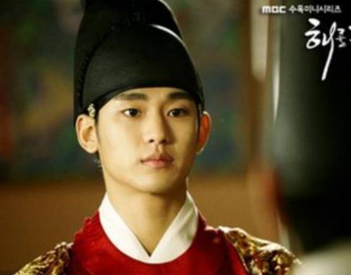 金秀賢主演的7部電視劇排行榜,《來自星星的你》火遍中國