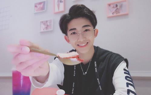 抖音十大男神排行榜,費啟鳴第一,張欣堯第二