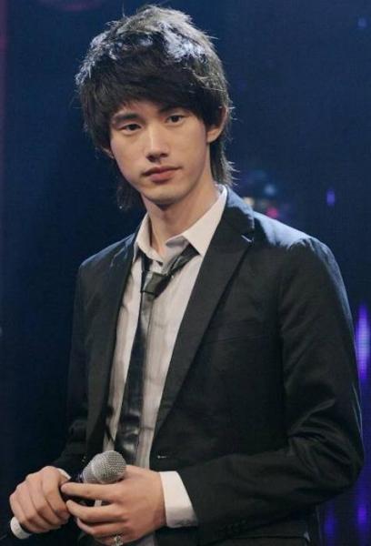 浙江十大帥哥明星排行榜,陳學(xué)冬憑《小時代》一炮而紅