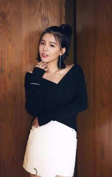 安徽十大美女明星排行榜,趙薇主演《港囧》獲16.13億票房