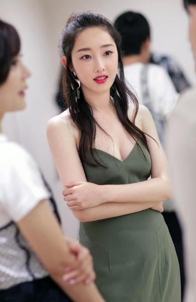 安徽十大美女明星排行榜,趙薇主演《港囧》獲16.13億票房