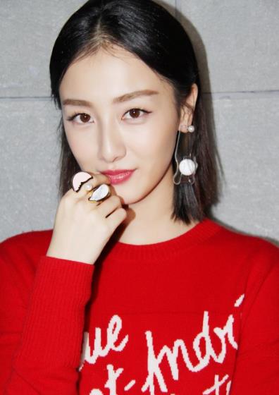 內蒙古十大美女明星排行榜,王麗坤、王珞丹都堪稱素顏女神